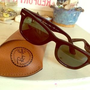 Ray-Ban Accessories - Authentic Black Ray Bans, w/ case Ray-Ban Accessories - Authentic Black Ray Bans, w/ case