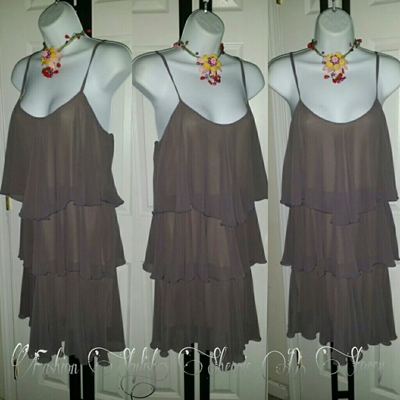 Dresses & Skirts - Gray Layer dress