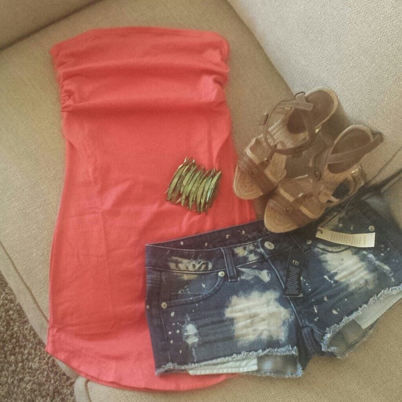 NWT Victoria Secret Coral Tube Top Size Small!