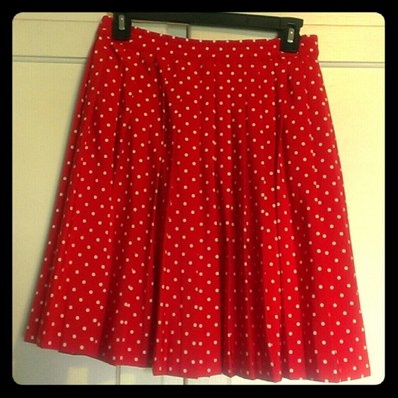 Comfortable , red polka dot skirt