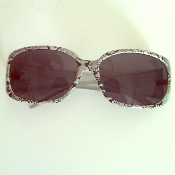⛔️sold⛔️Mint Snake Skin Patterned Sunglasses