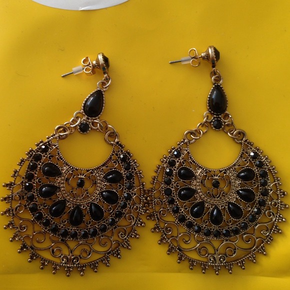 Ear rings