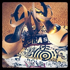 Brash brand, suede, platform heels size 10
