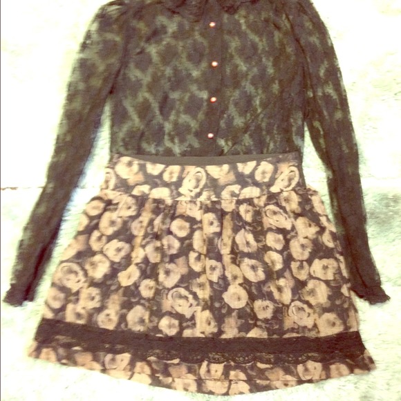 💀SOLD ON VINTED💀 Brown floral skirt