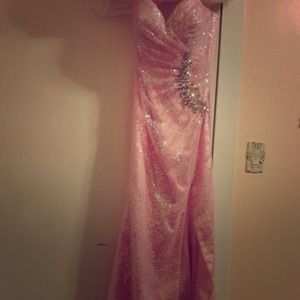 Pink prom dress. Great condition. Beautiful detail