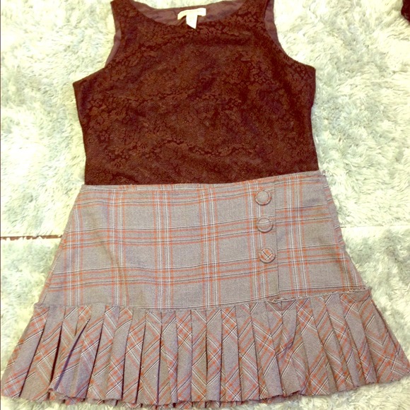 Adorable buttoned plaid skirt