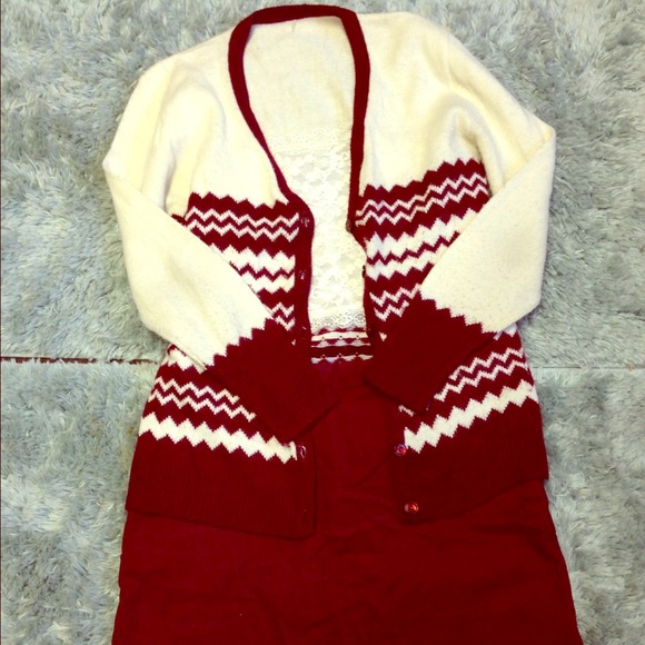 💀SOLD ON VINTED💀Burgundy and cream cardigan