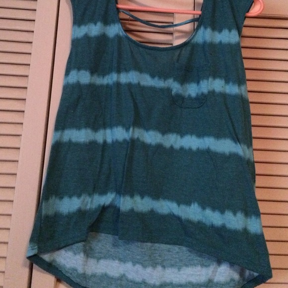Tie die tank with cut back
