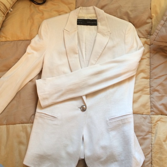 Off white knit Zara blazer