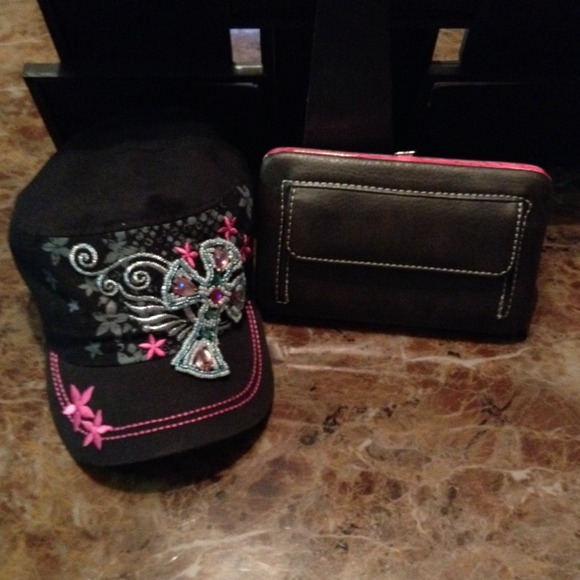 Sold  #62- New Metal Check Book Clutch and New Cap - Picture 3 of 4