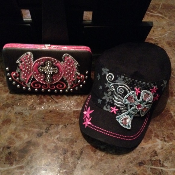 Sold  #62- New Metal Check Book Clutch and New Cap - Picture 4 of 4