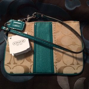 🚫🚫SOLD🚫🚫 Coach wristlet