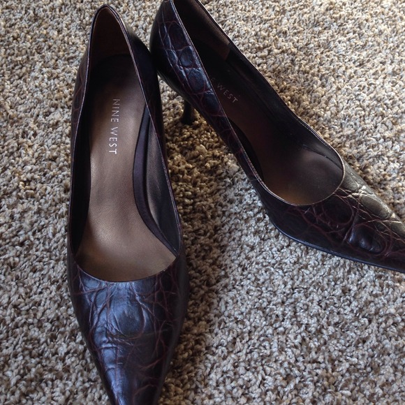 Nine West Kitten Heels- pointy toes