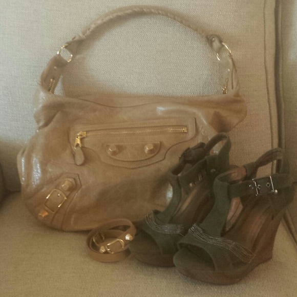 NWT Charlotte Russe Army Green Wooden Wedges Sz7!