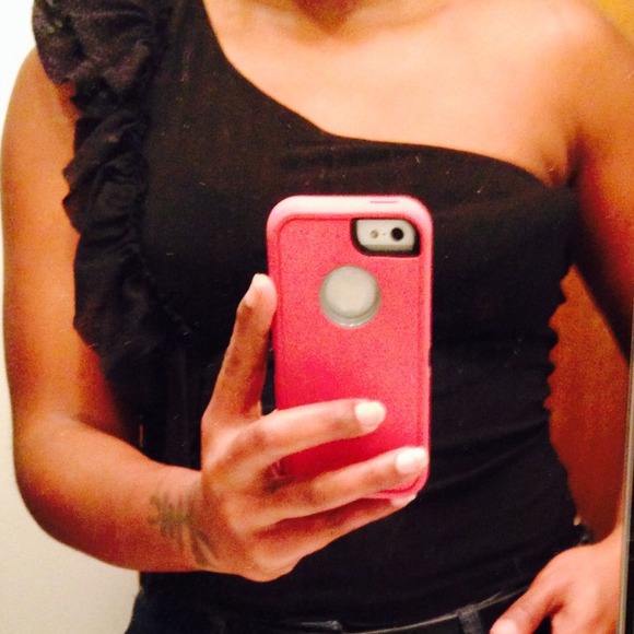 🎀Cute black one shoulder top🎀 - Picture 2 of 3