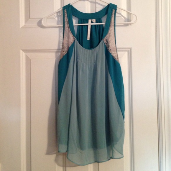 NWOT Lauren Conrad Aqua chiffon and lace top - Picture 1 of 4