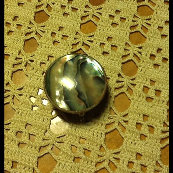 Vintage pill box⬇️$20⬇️