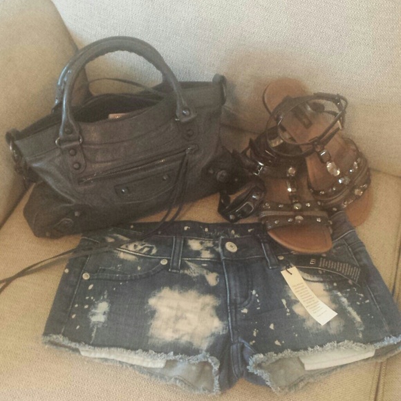 NWT Victoria Secret London Jean Shorts Sz 2!