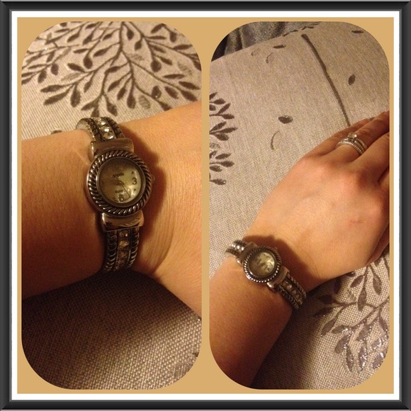 Beautiful watch - Picture 2 of 4