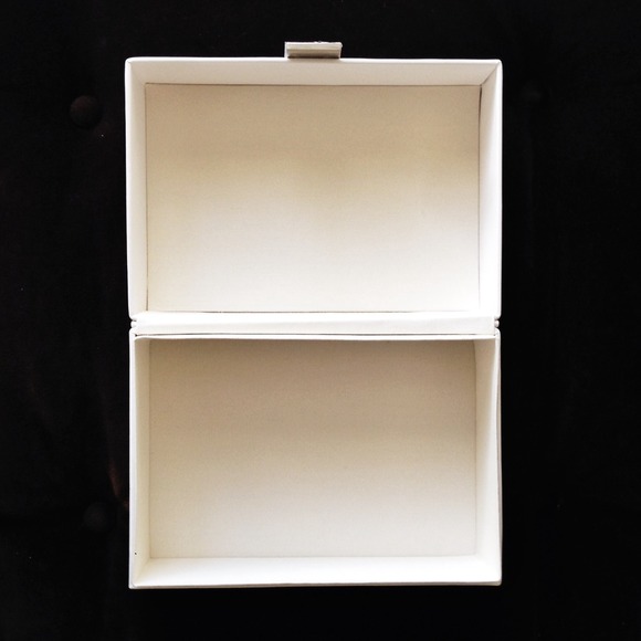 Beautiful Chloé Box - Picture 2 of 4