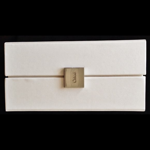 Beautiful Chloé Box - Picture 3 of 4