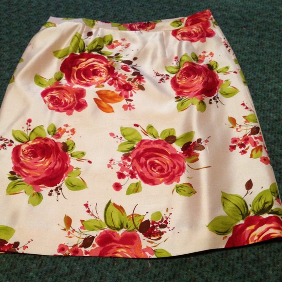 Banana republic silk rose pencil skirt sz10 petite - Picture 3 of 4
