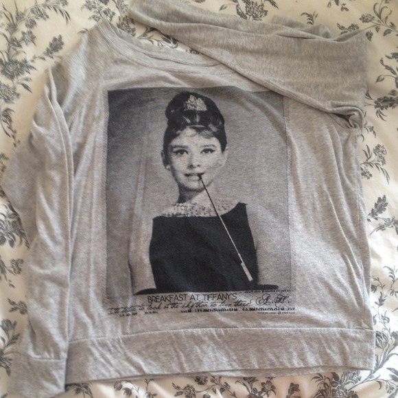 💋SOLD💋 Breakfast at Tiffany's Long Sleeve