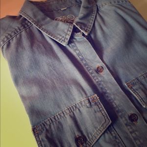 💕SOLD💕SHARED BY PM EDITOR-SANDRO Chambray Shirt