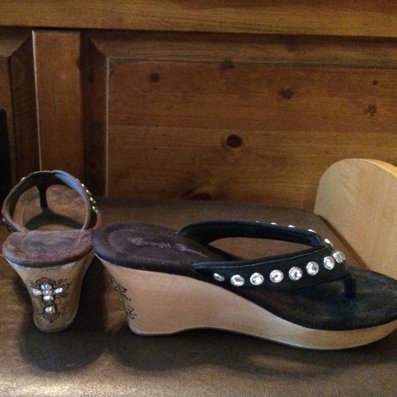 Cowgirl Jewels leather and Swarovski crystal