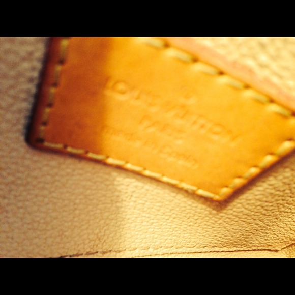 ****SOLD******Louis Vuitton Cosmetic Pouch. - Picture 3 of 4