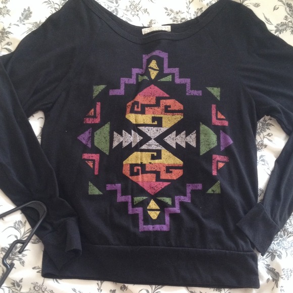 💋SOLD💋 Tribal Long sleeve