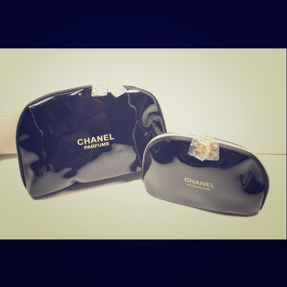 NEW NEW CHANEL set of 2 Cosmetic Bag