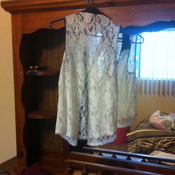 Top - Picture 2 of 2