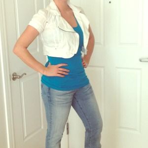 White cropped short sleeve jacket