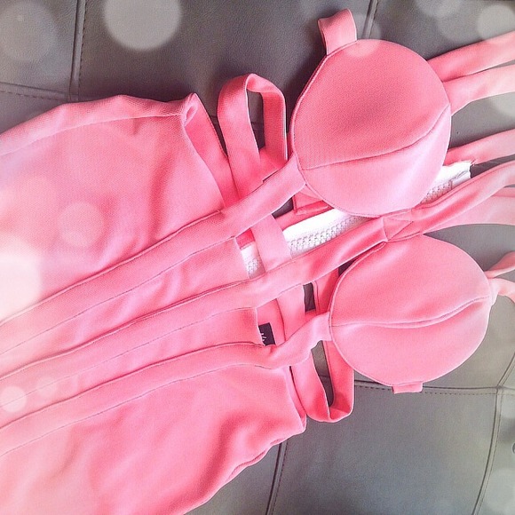 Nasty Gal caged bodycon dress - Picture 2 of 3