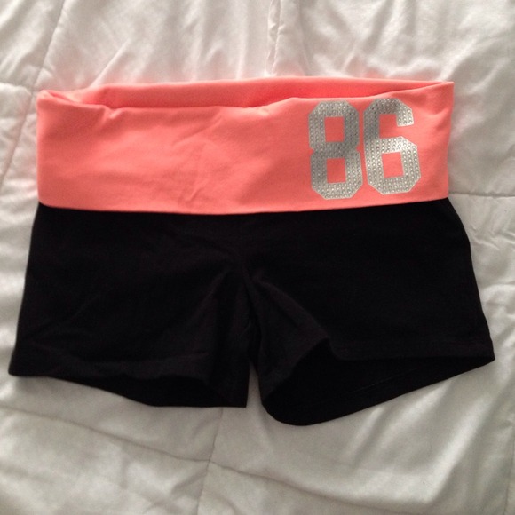 ✨Bundled✨Victoria's Secret shorts- NWOT