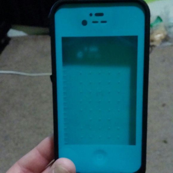 iPhone 4/4s lifeproof case