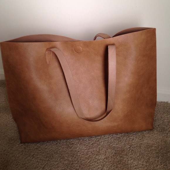 Camel tote with magnetic closure!