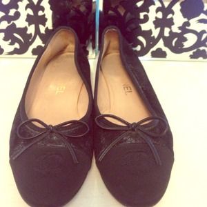 Chanel Flats - black
