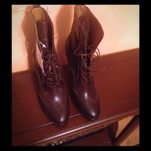 Ralph Lauren boots size 9 1/2 brand new