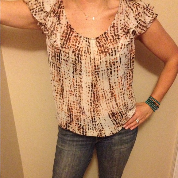 ✨ Ann Taylor delicate & edgy blouse!