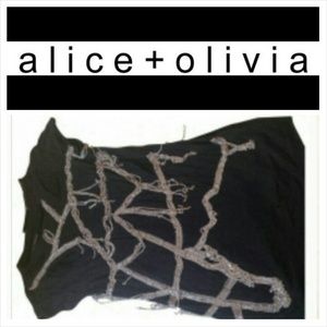 REDUCED*Alice and olivia chain tee size small