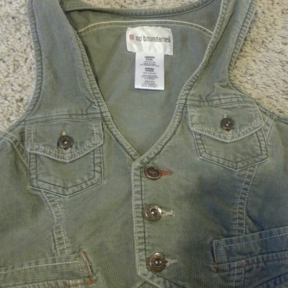 Cover jacket with no sleeves