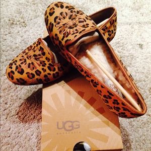 UGG Alloway Leopard Flats