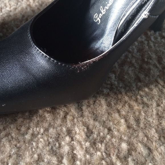 Black Heels - Picture 2 of 4