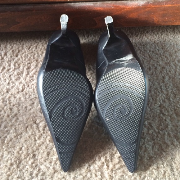 Black Heels - Picture 4 of 4