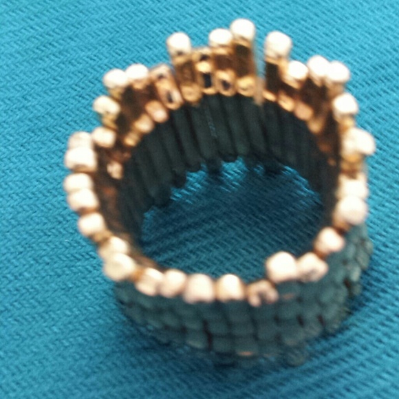 Gold Ring - Picture 2 of 3