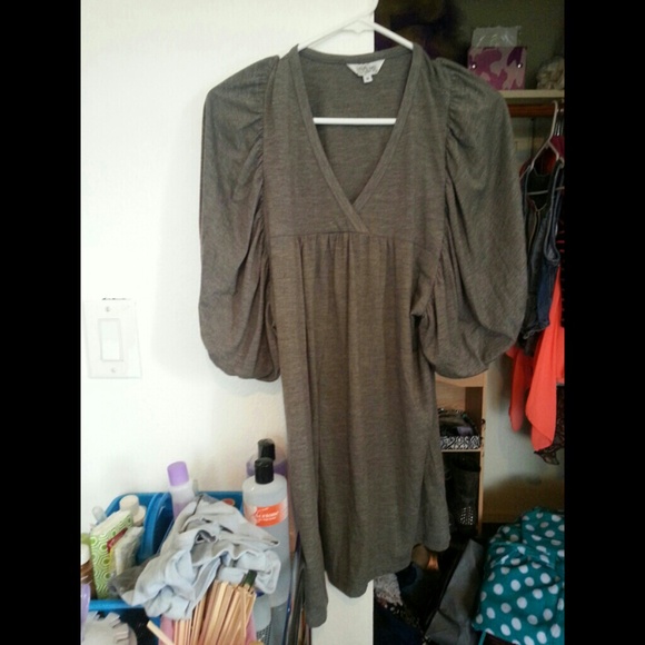 Cute top/dress to wear with leggings