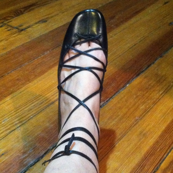 Nine West Black Leather Ghillie Inspired Shoes - Picture 2 of 4