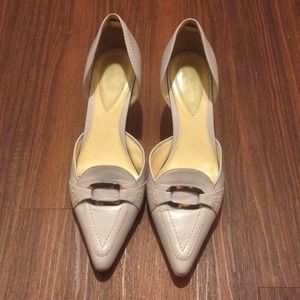 Liz Claiborne pointy toe heel